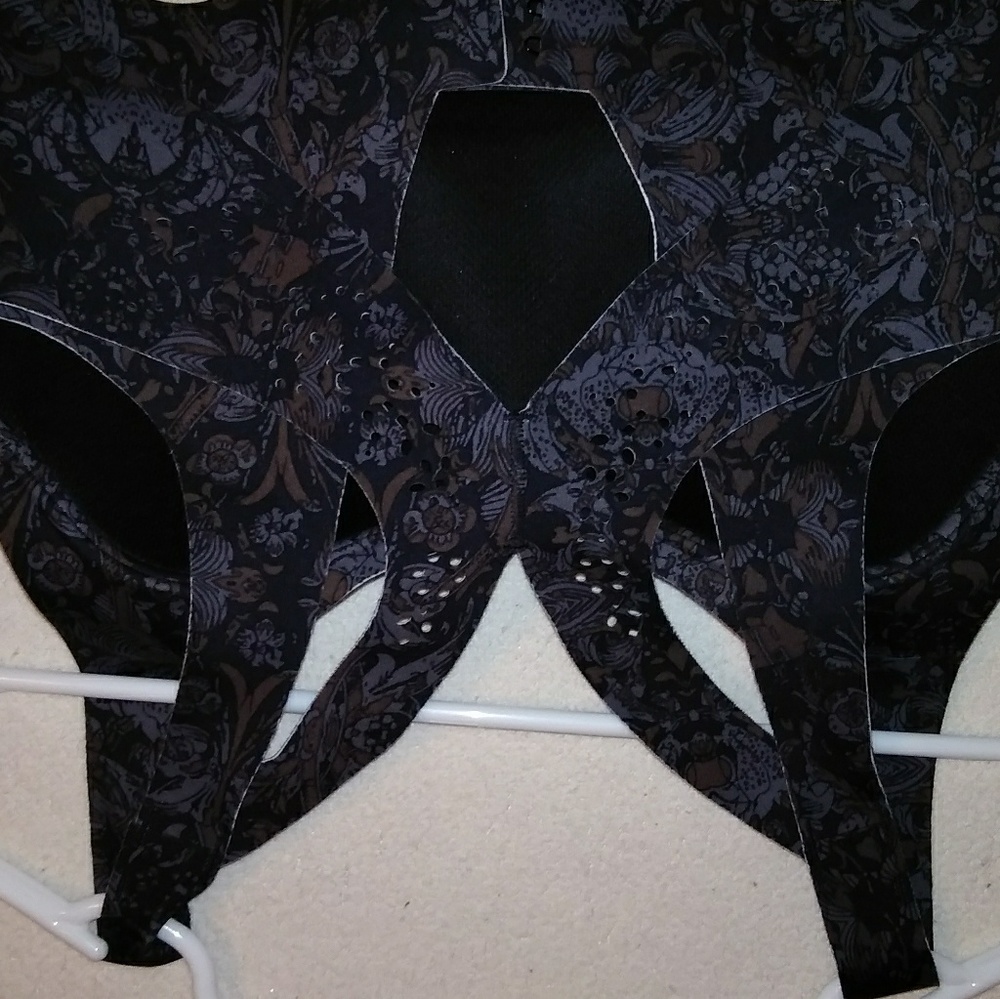 Victoria Secret, sports bra